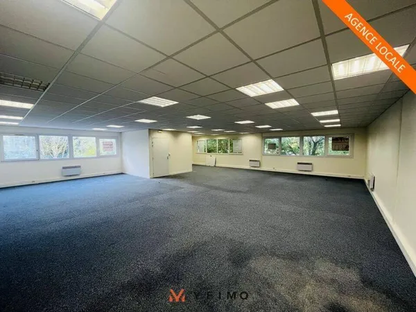 Bureau 148 m²