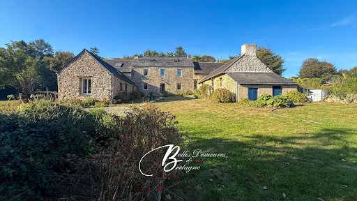 Maison 10 pièces 231 m²