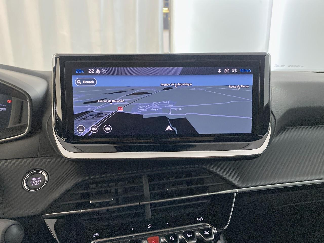 Peugeot 2008 hybrid 145 ch e-dcs6 allure — photo 14