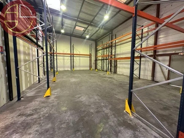 Local d’activité et entrepôt Location Toulouse  523m² 4968€