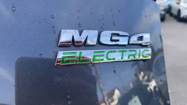 Mg Mg4 electric 51kwh - 125 kw 2wd — photo 14