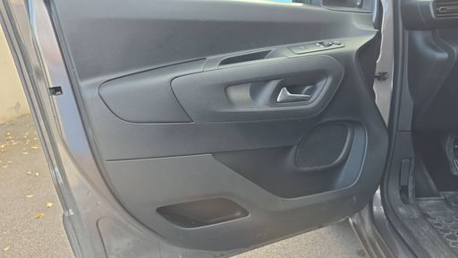 Fiat Doblo Cargo VU 1.2 PureTech 110 - Pro Lounge Connect – 2024 – 33816 km – Essence – Boîte Manuelle — photo 34
