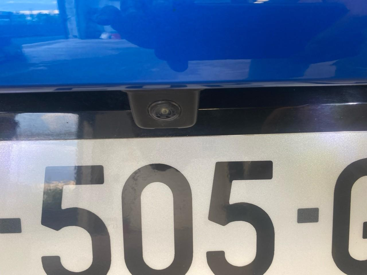 Peugeot 208 hybrid 136 e-dcs6 gt — photo 28