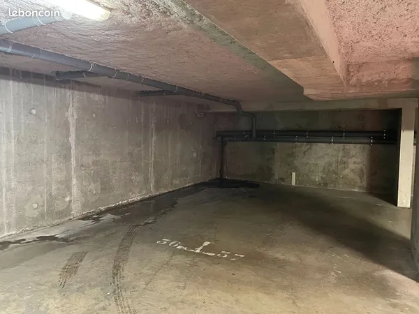 Parking/box TALENCE