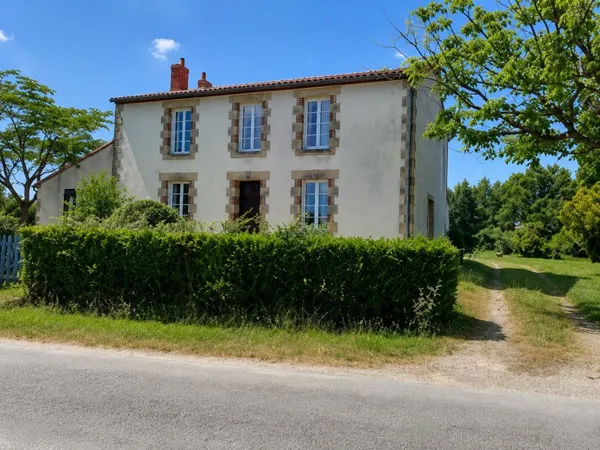 PROXIMITÉ LA ROCHE-SUR-YON ET LES SABLES D'OLONNE