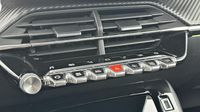Peugeot 2008 1.2 PureTech 130ch S&S GT — photo 15