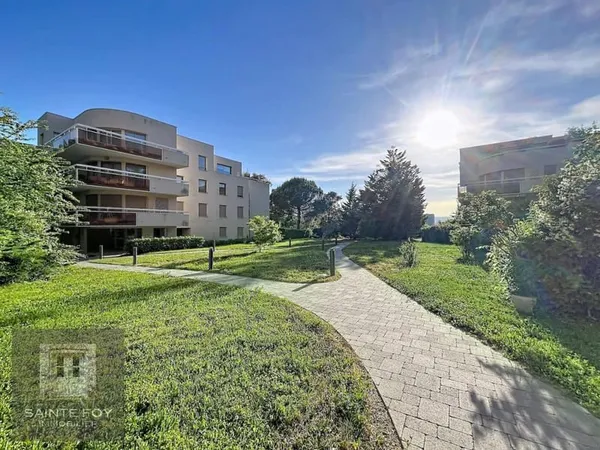 Appartement - 98 m2 - 2 ch