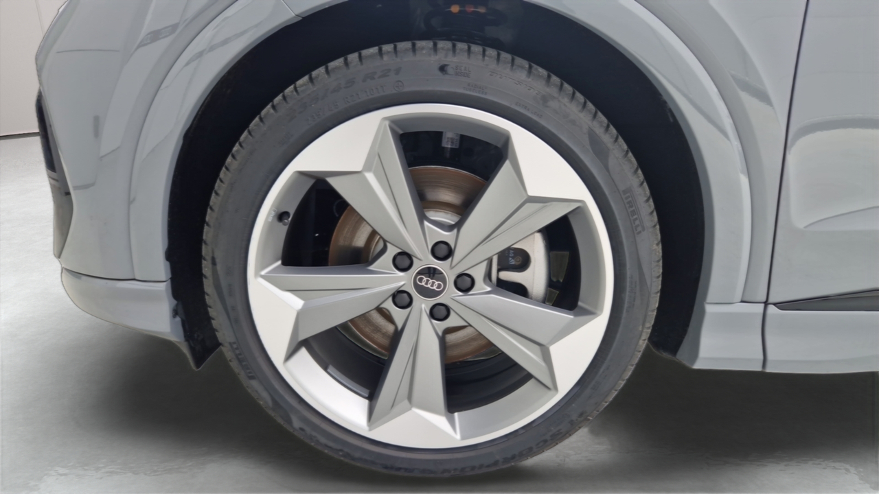 Audi Q4 e-tron Sportback 55 340 ch 82 kWh quattro — photo 16