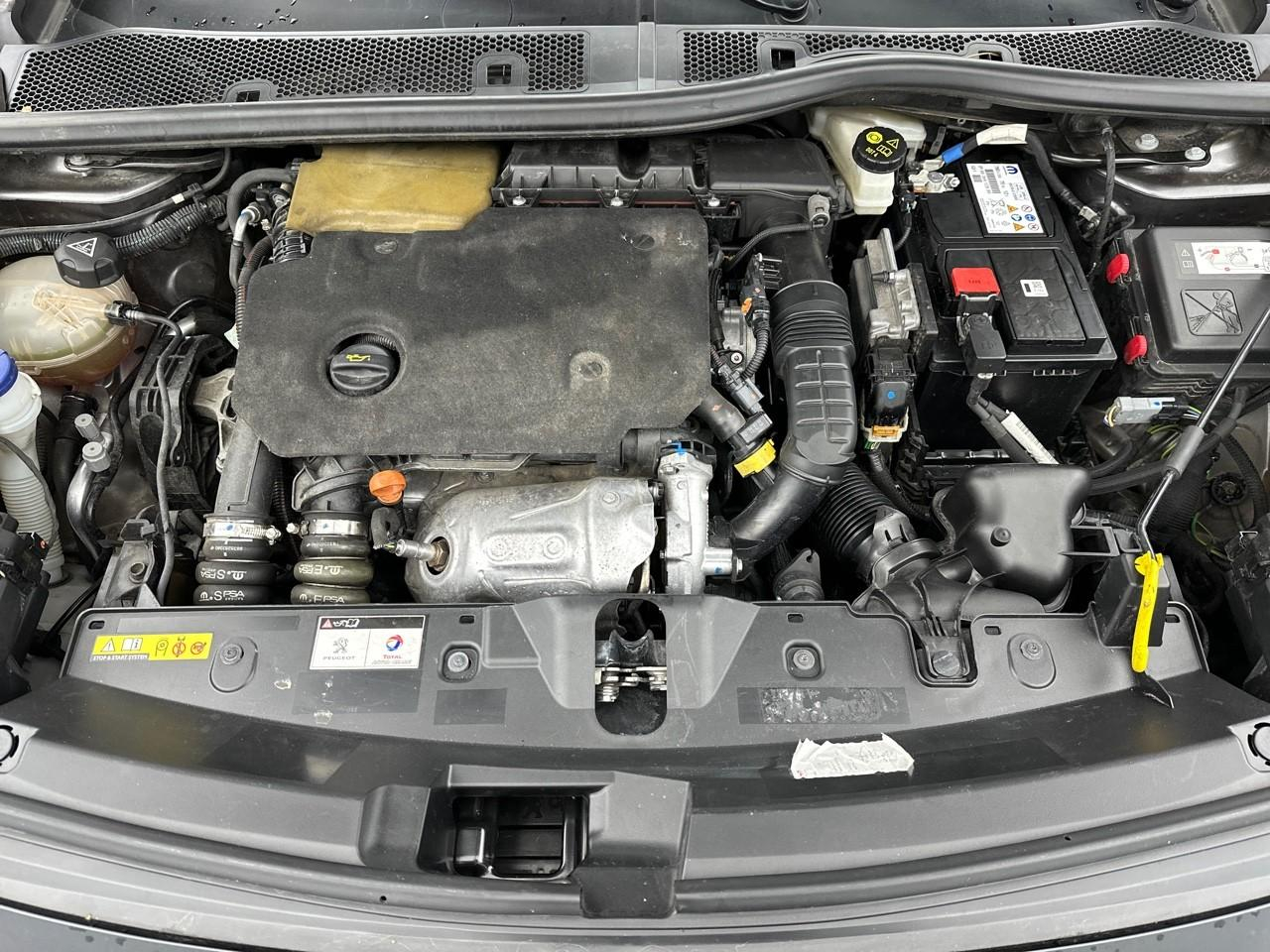 Peugeot 2008 bluehdi 130 s&s eat8 allure pack — photo 13