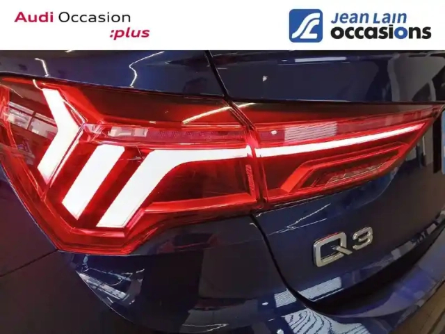 Audi Q3 sportback 35 tfsi 150 ch s tronic 7 — photo 19