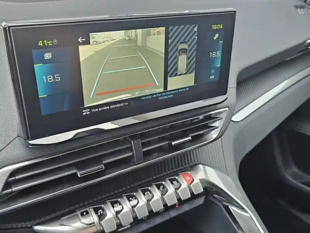 Peugeot 3008 phev hybrid 180 eat8 — photo 9