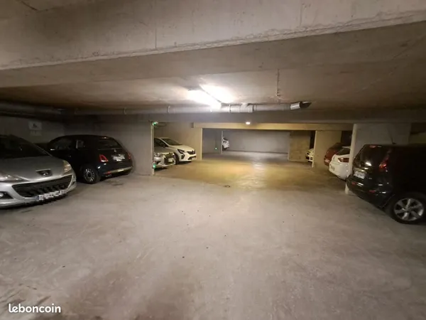 Lot Places de parking à louer - Résidence La Vigie - Antigone, Montpellier