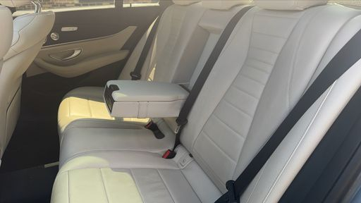 Mercedes Classe E 300 e 320 EQ Power 9G-TRONIC - Avantgarde Line – 2021 – 143672 km – Hybride rechargeable – Boîte Automatique — photo 23