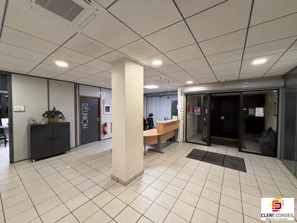 Local professionnel 549 m²