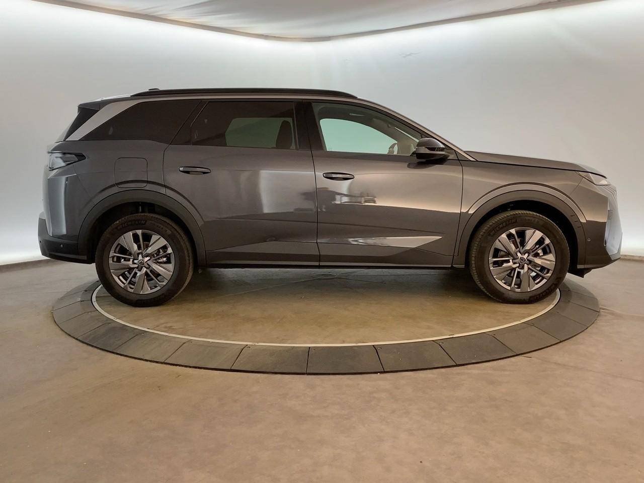 Peugeot 5008 hybrid 145 ch e-dcs6 allure — photo 4