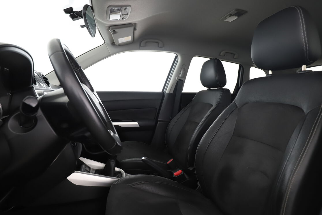 Suzuki Vitara 1.6 VVT Pack — photo 9