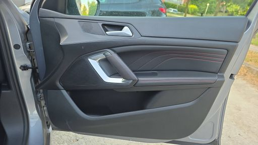 Peugeot 308 SW 1.6 Puretech 225 EAT8 - GT – 2018 – 120980 km – Essence – Boîte Automatique — photo 29