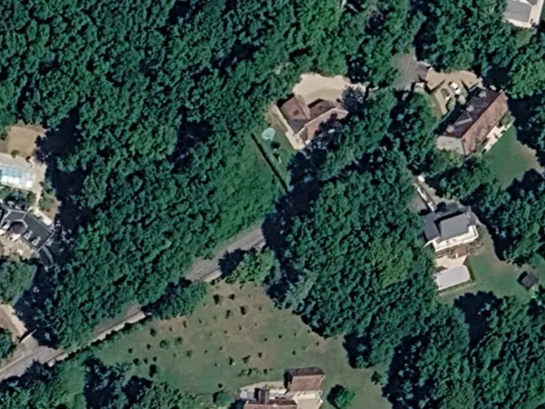 Terrain 1561 m²
