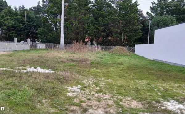 Terrain constructible viabilisé 465 m²