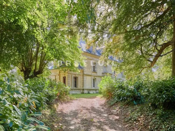 Maison 9 pièces 250 m²