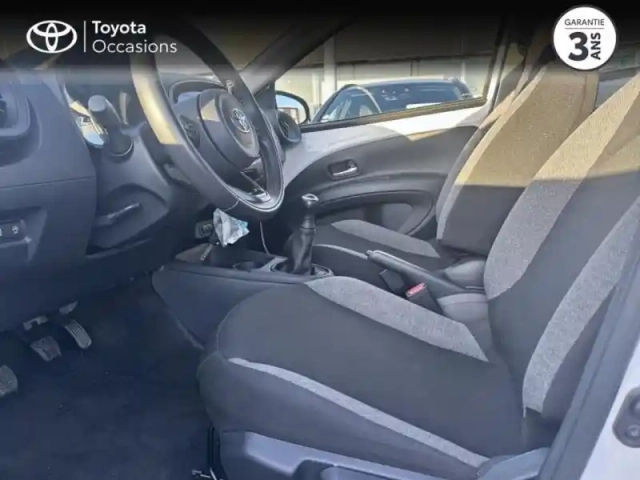 Toyota Aygo X 1.0 vvt-i 72ch dynamic my23 — photo 11
