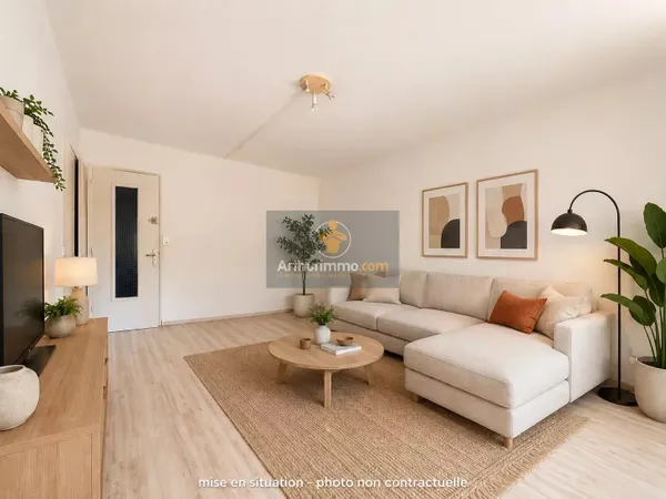 Bel appartement 2 chambres de 80 m² à Apt