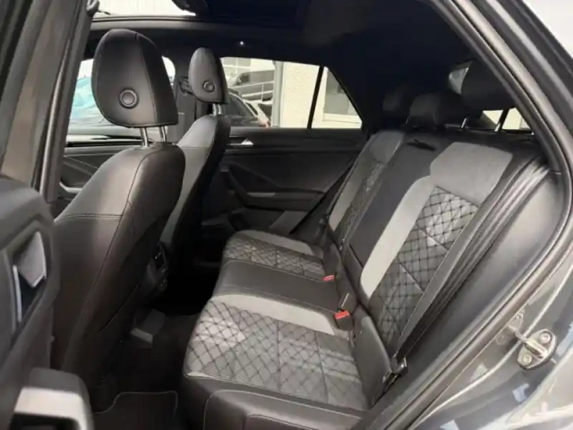 Volkswagen T-Roc 1.5 tsi evo2 150ch r-line dsg7 — photo 8