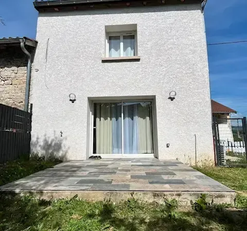 Maison mitoyenne avec jardin