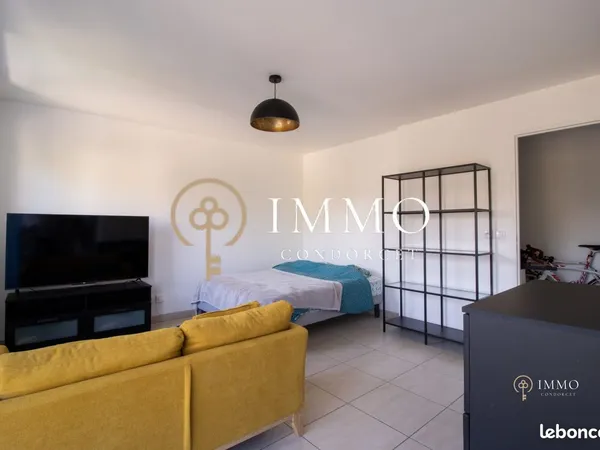 Studio 1 pièce 30 m²