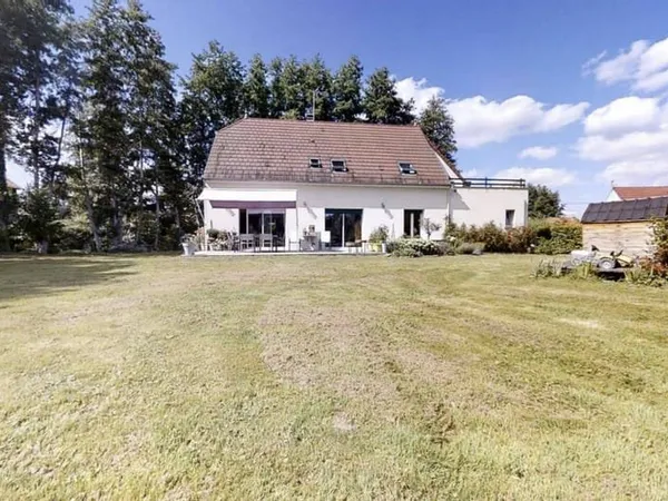 Villa 7 pièces 240 m²