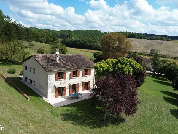 Maison 8 pièces 215 m²