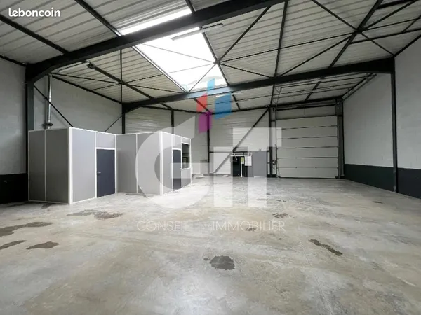 Local d'activité 218 m²