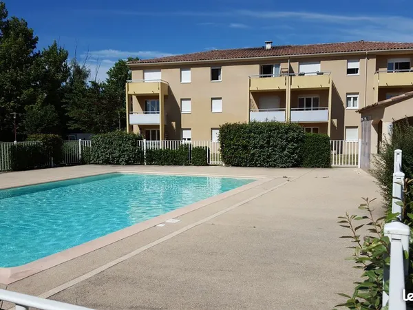 T2 residence avec piscine