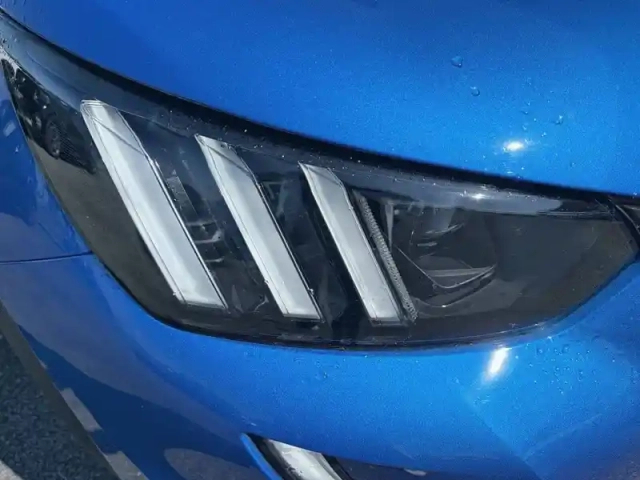 Peugeot 2008 electrique 136 ch — photo 39