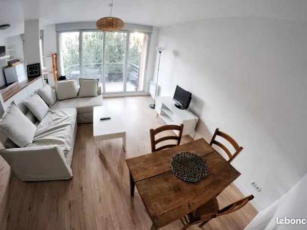 Appartement meublé avec balcon et parking sous-sol