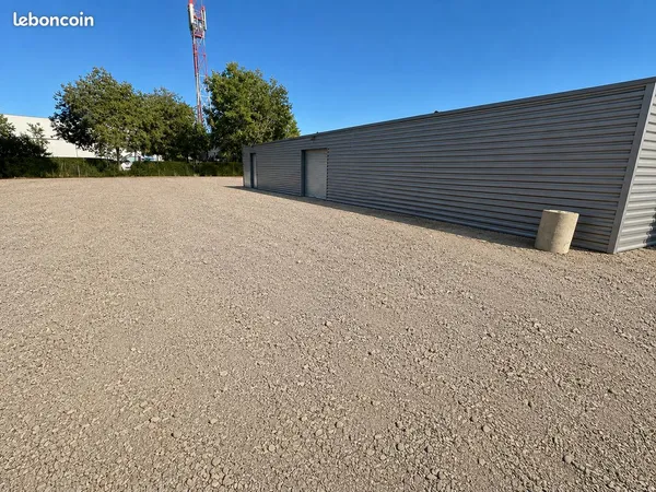 Local 175m2 + Terrain