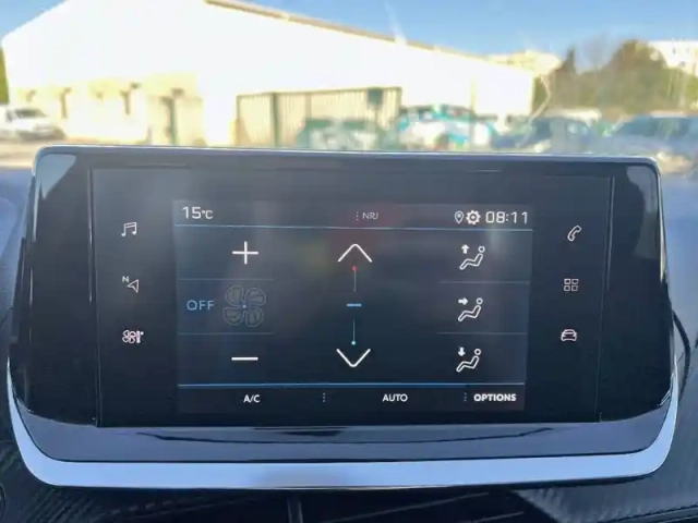 Peugeot 208 puretech 100 s&amp;s bvm6 — photo 16