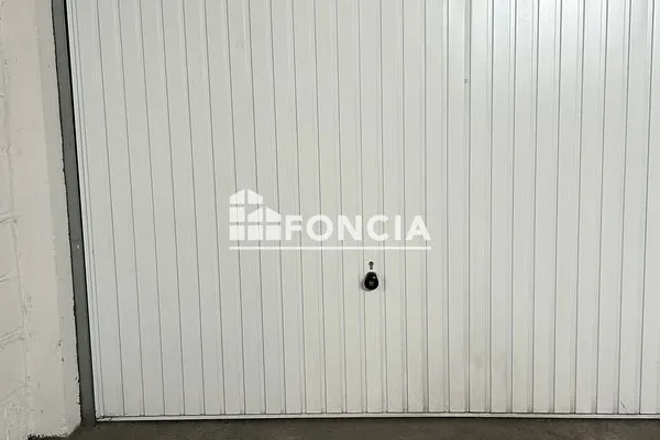 Parking 12 m²
