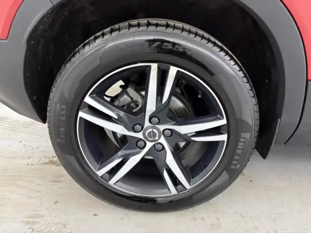 Volvo Xc40 t3 163ch r-design geartronic 8 suréquipé + toit ouvrant — photo 22