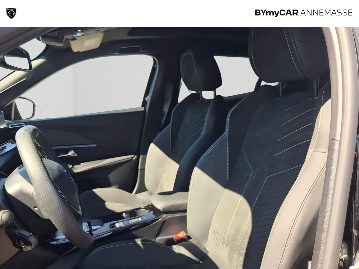 Peugeot 2008 Hybrid 145 e-DCS6 — photo 11