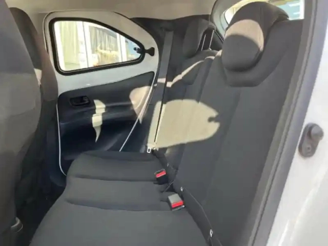 Toyota Aygo X 1.0 vvt-i 72ch active business — photo 13
