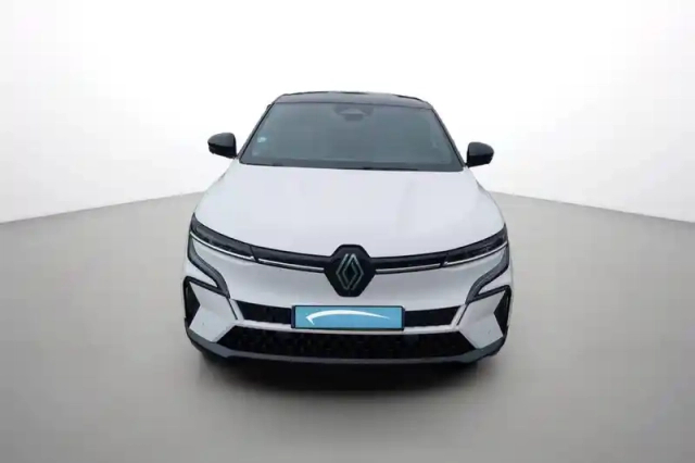 Renault Megane e-tech ev60 220 ch optimum charge — photo 2