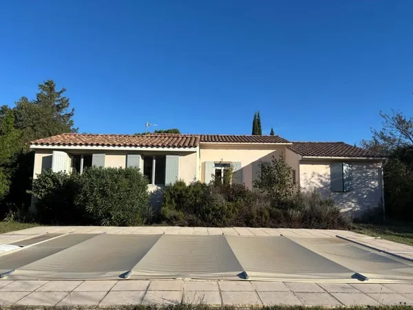 VILLENEUVE-LES-AVIGNON - MAISON DE 144.15M² AVEC PISCINE
