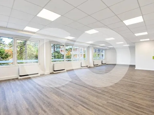 Bureaux 133 m²