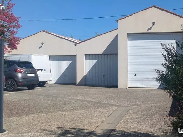 Location de garage-box de 29 m2