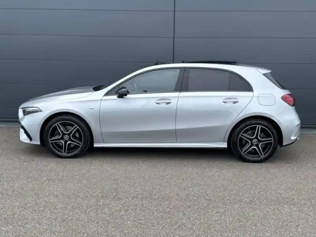 Mercedes Classe A 250 e hybrid eq amg line — photo 2