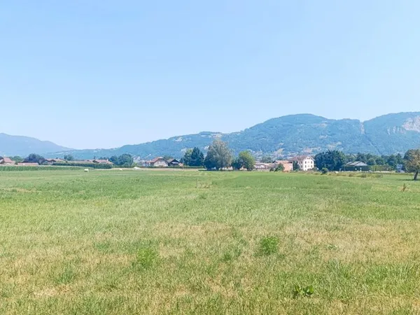 Terrain 1059 m² AMANCY