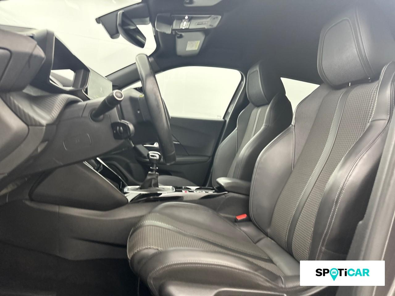 Peugeot 2008 1.2 puretech 130ch s&s gt — photo 9