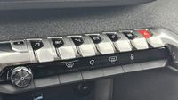 Peugeot 3008 HYBRID 225ch Allure Pack e-EAT8 — photo 15