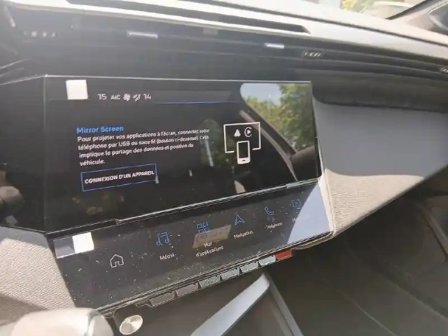 Peugeot 408 plug-in hybrid 240 ch e-dcs7 — photo 19